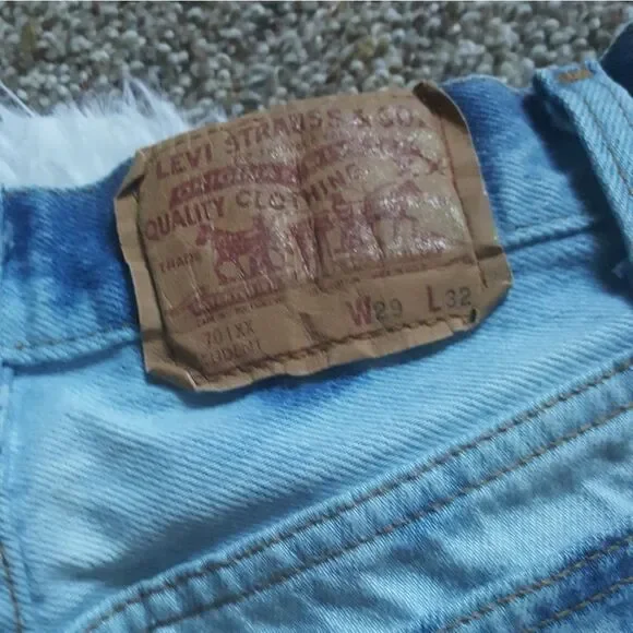 Levi’s 701 Jeans Vintage Y2K USA Student Button Fly Bleach Washed 29x32 Mom